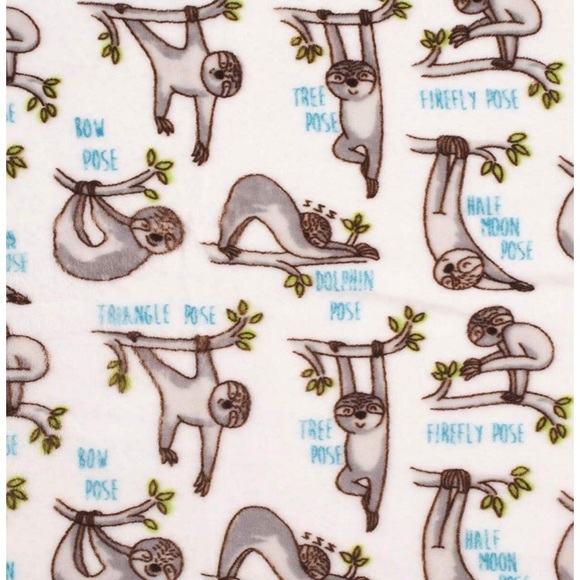 Isaac Mizrahi Yoga Yogi Sloths Plush Throw Blanket - Picture 7 of 9